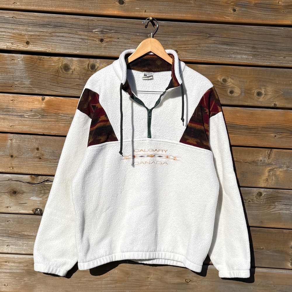 Vintage Cityscape White and Brown Fleece featuring Calgary logo - 1/4 Zip - M